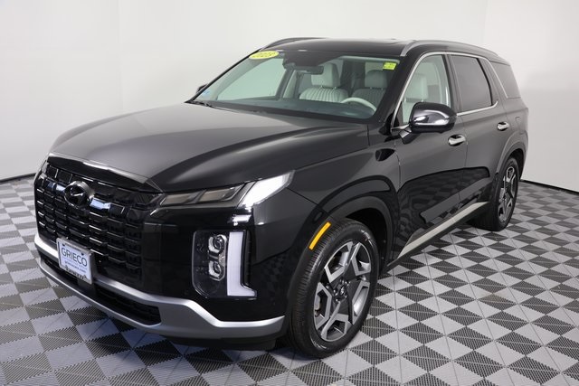 2023 Hyundai Palisade Limited photo 4