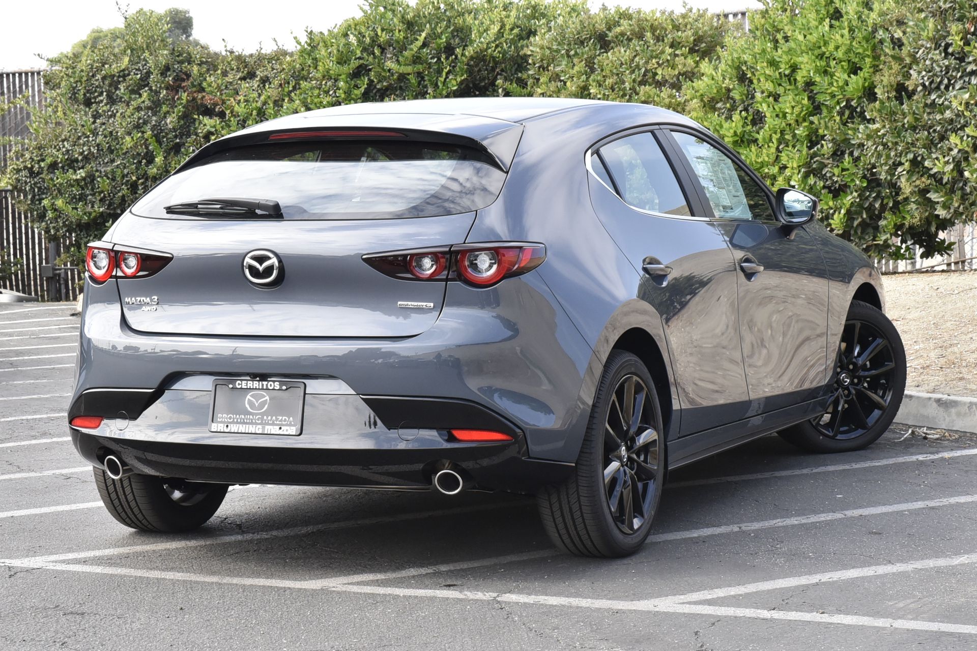 2026 Mazda Mazda3 Hatchback 2.5 s Carbon photo 2