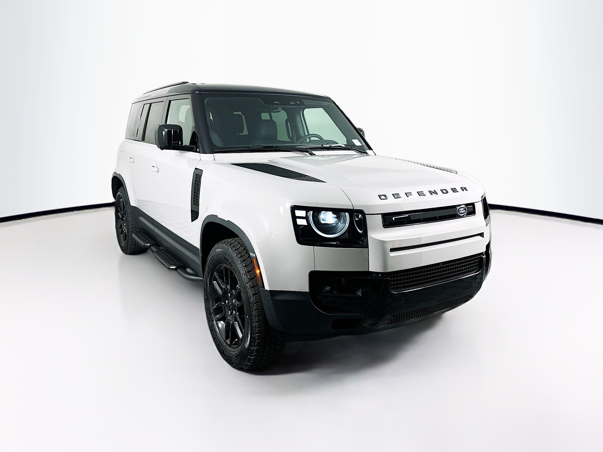 2026 Land Rover Defender 110 S photo 3