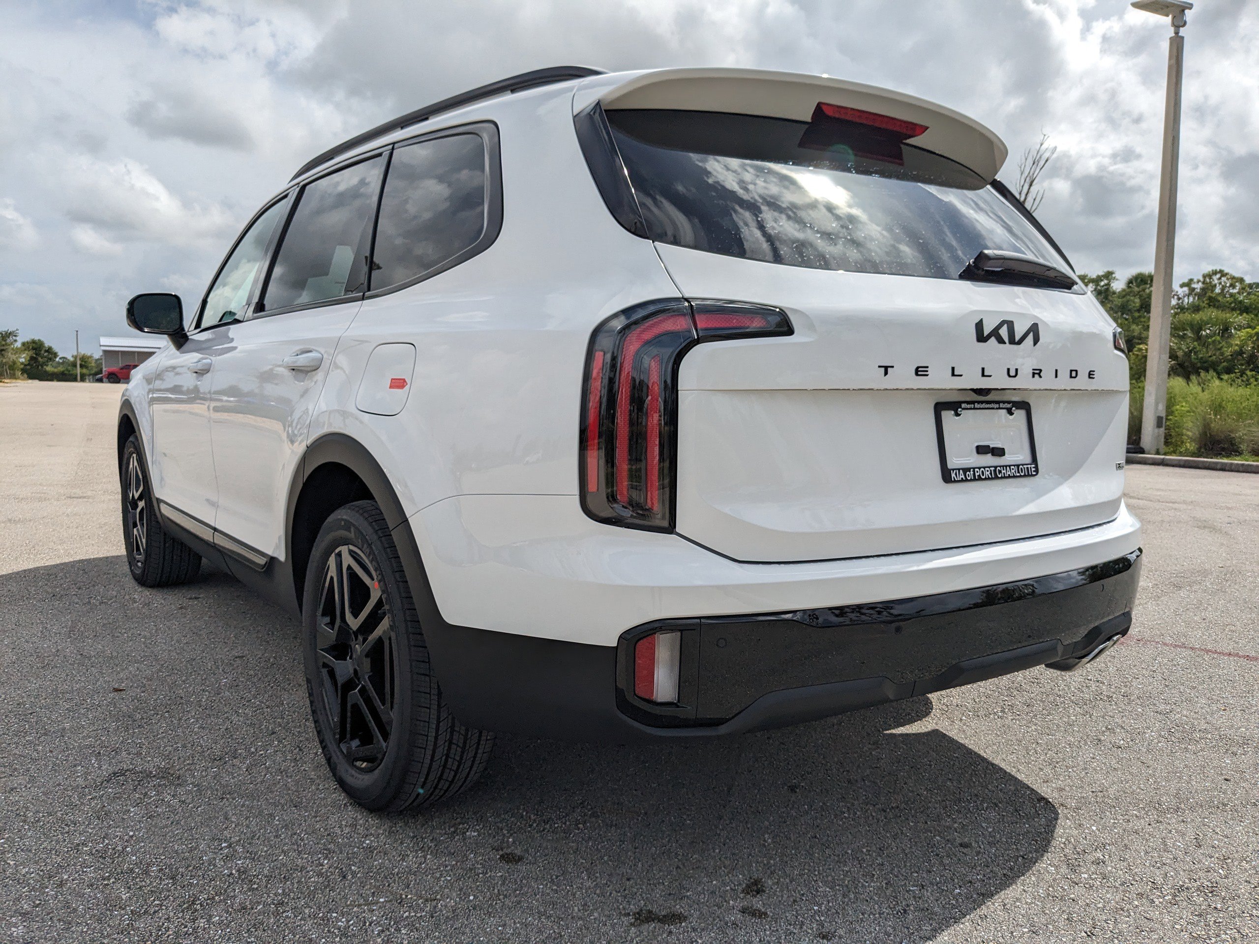 2025 Kia Telluride SX X-Line photo 3