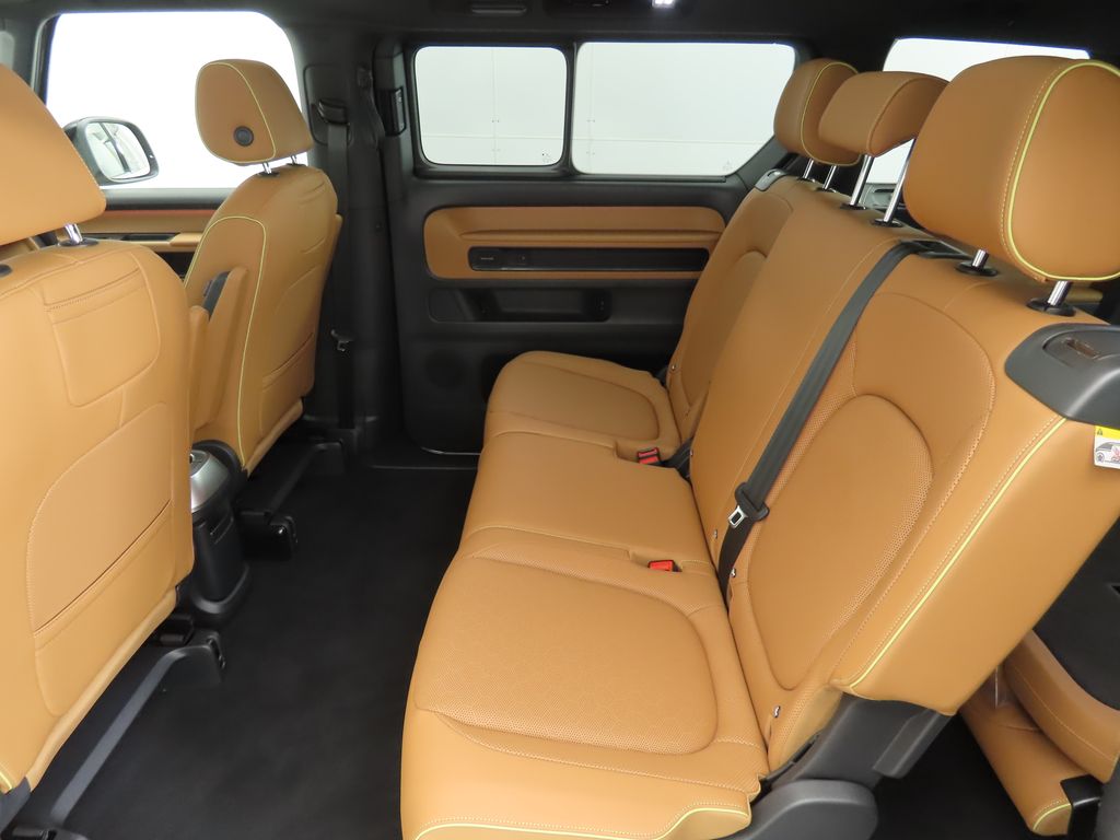 2025 Volkswagen ID. Buzz Pro Plus photo 21