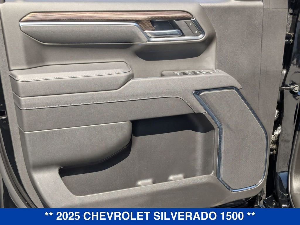 2025 Chevrolet Silverado 1500 LT photo 10