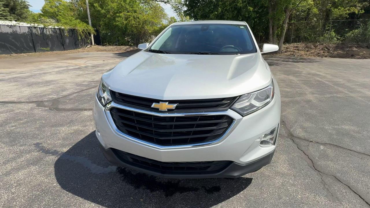2021 Chevrolet Equinox LT photo 3