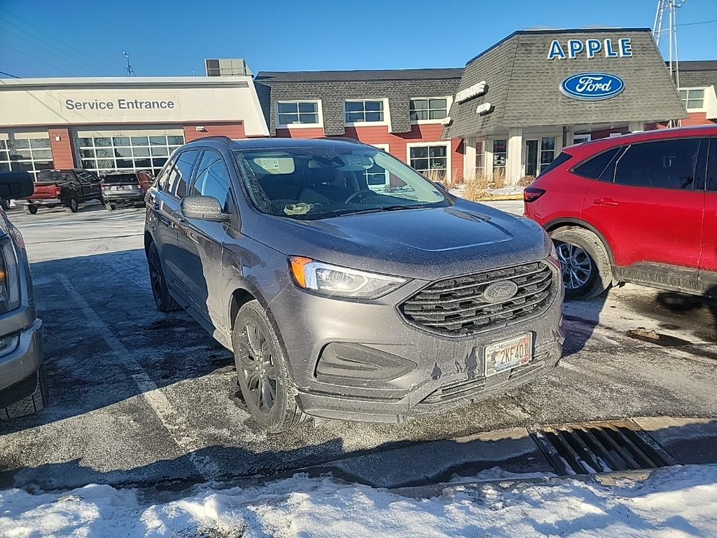 2022 Ford Edge SE