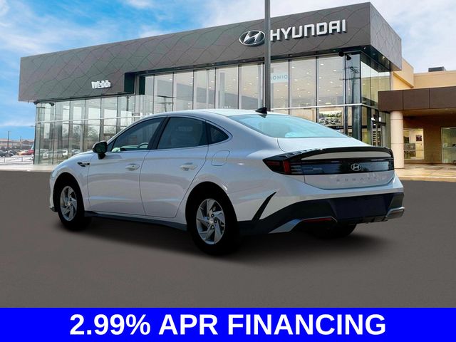New 2025 White Hyundai SE image 5