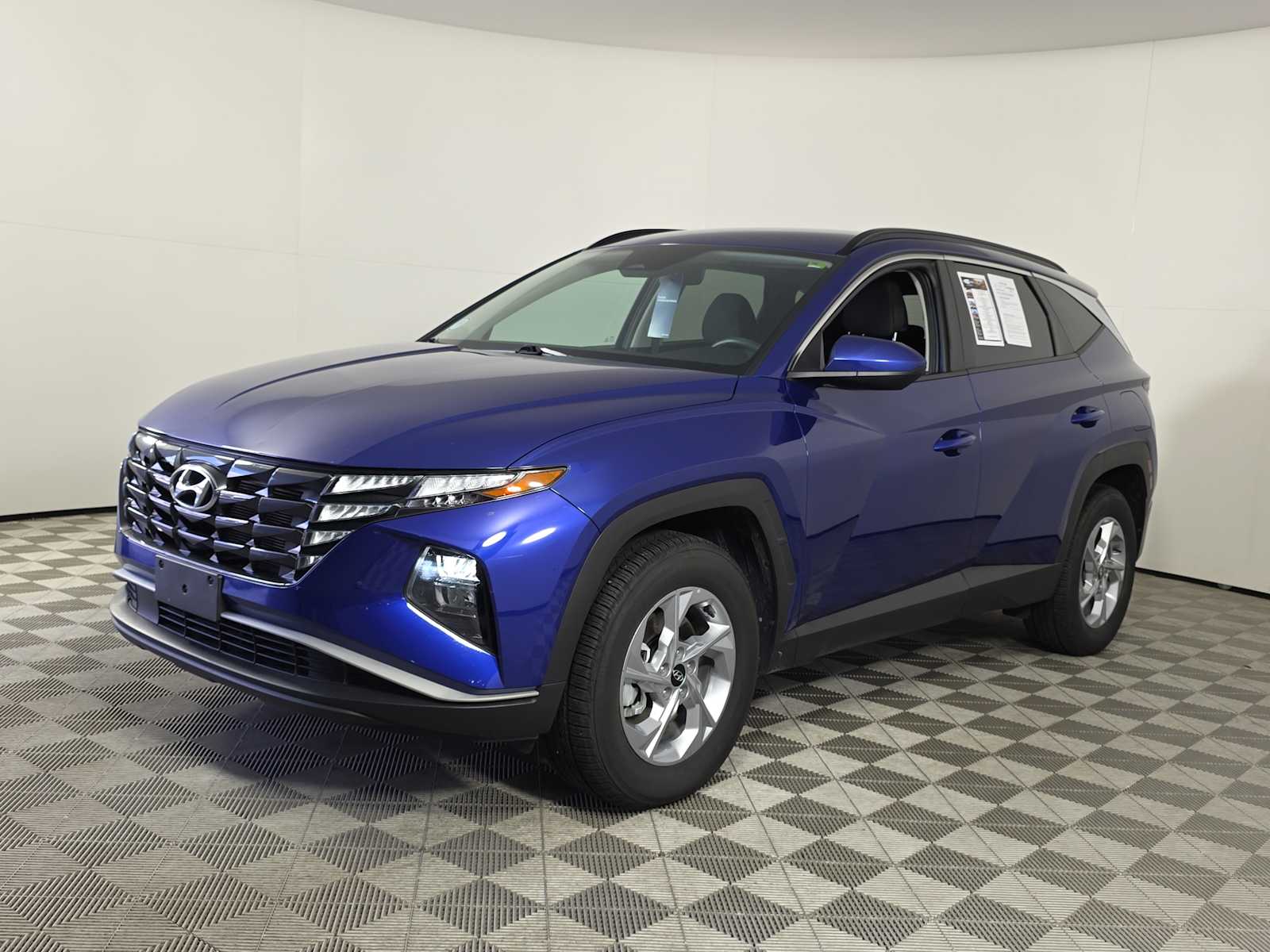 2024 Hyundai Tucson SEL photo 2