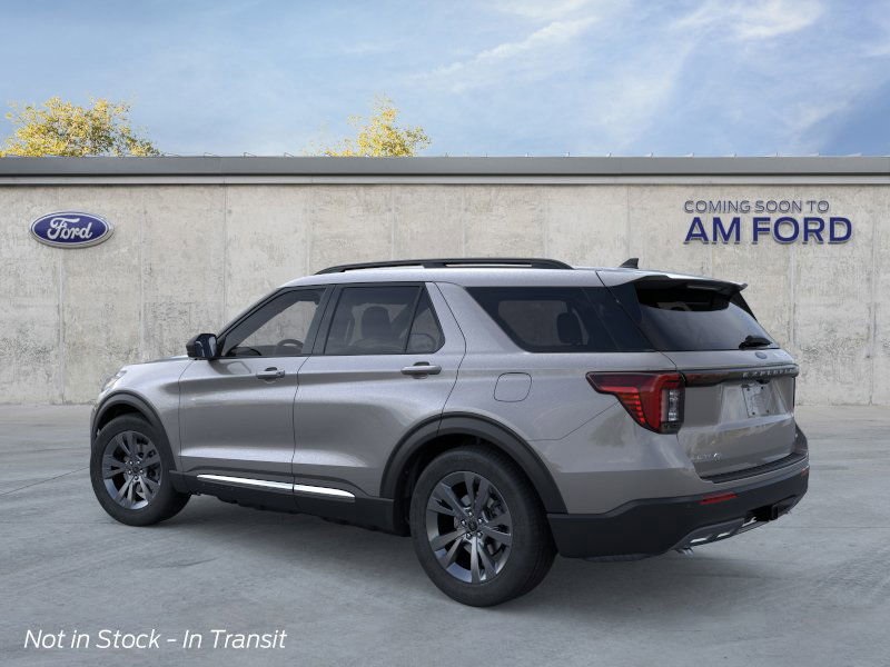 2025 Ford Explorer photo 2