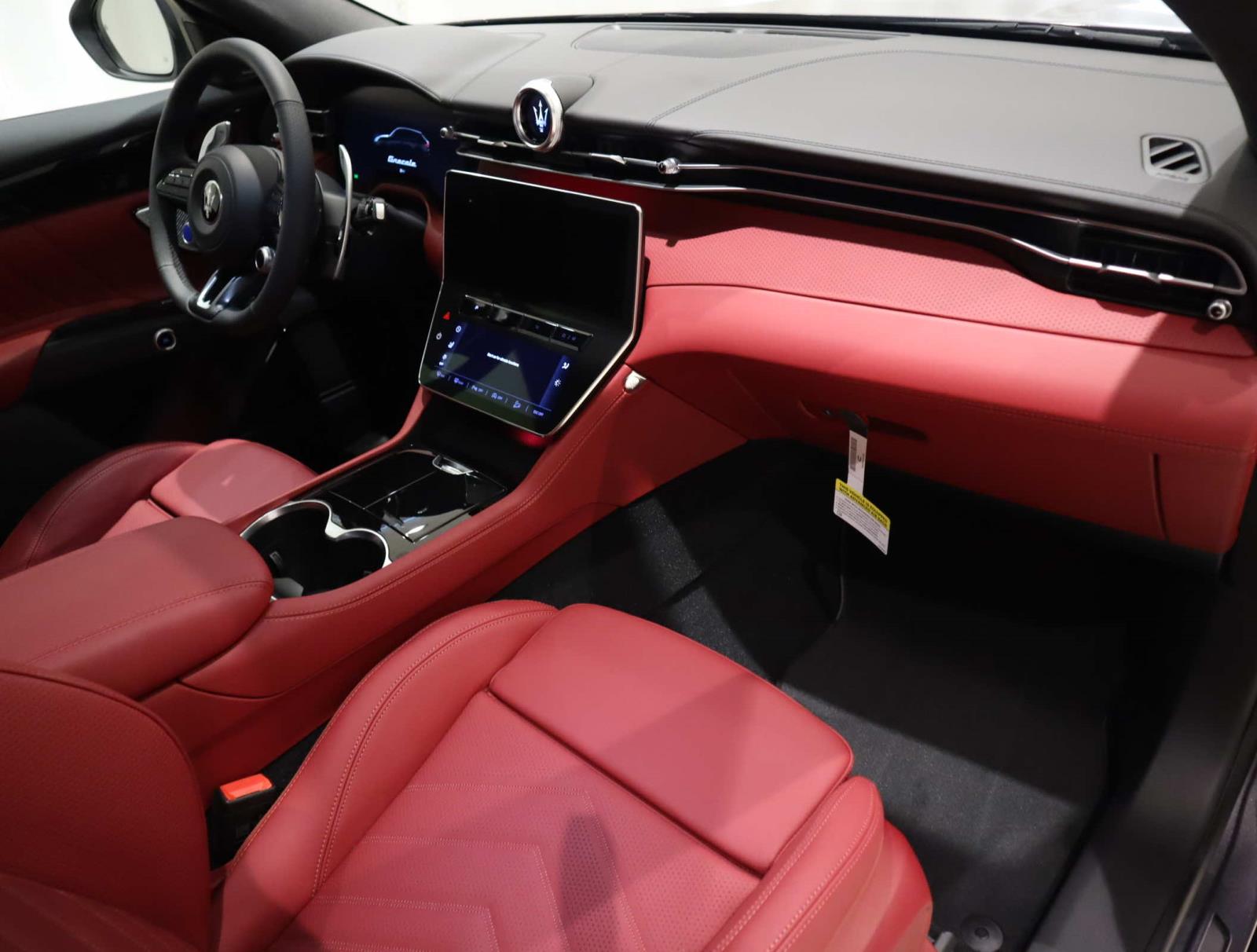 2025 Maserati Grecale Modena photo 17