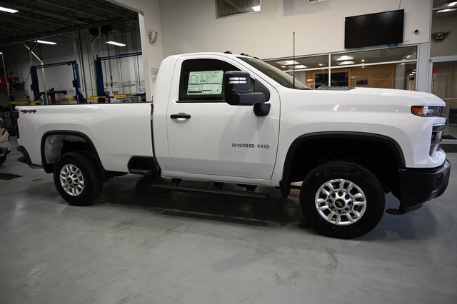 2026 Chevrolet Silverado 2500HD photo 4