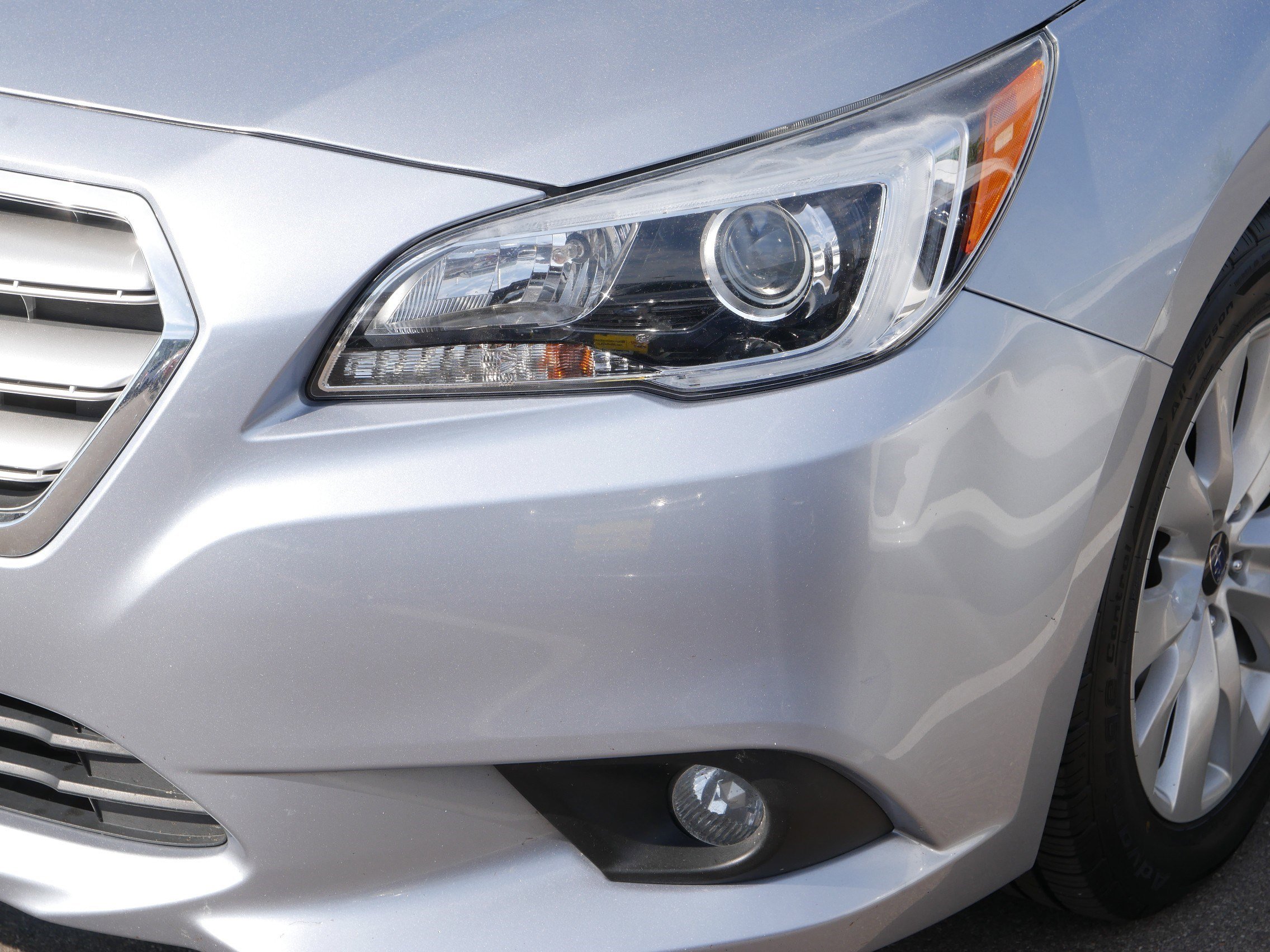 2015 Subaru Legacy 2.5i Premium photo 16