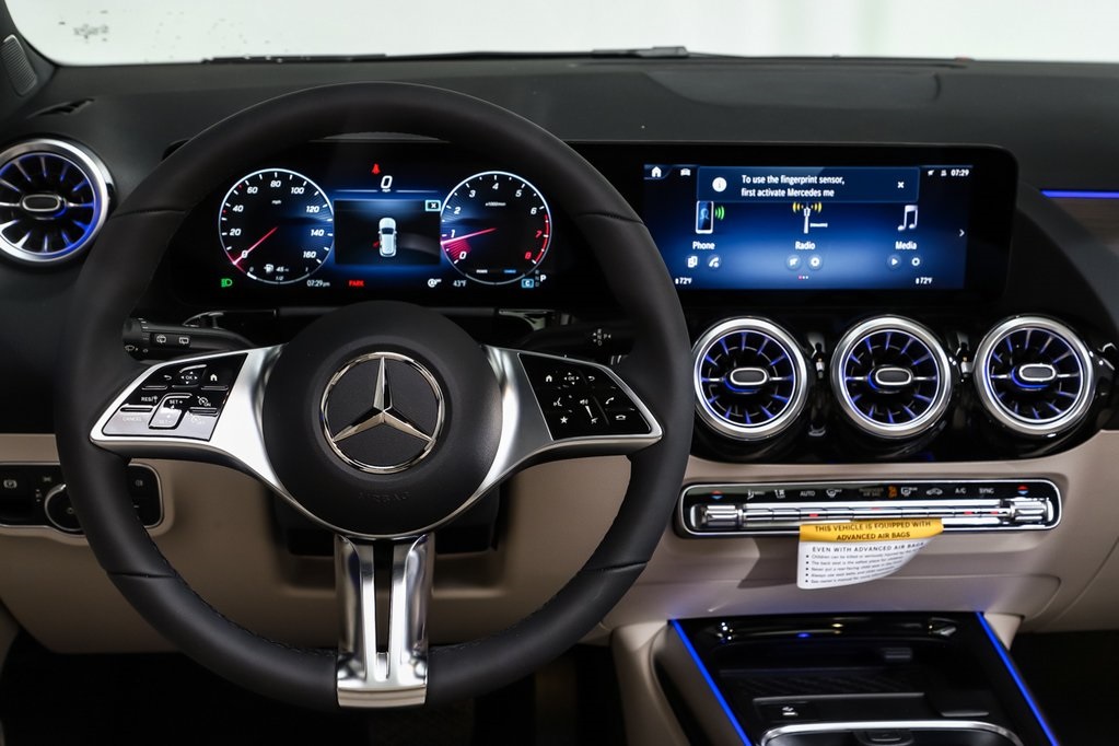 2025 Mercedes Benz GLA 250 photo 13