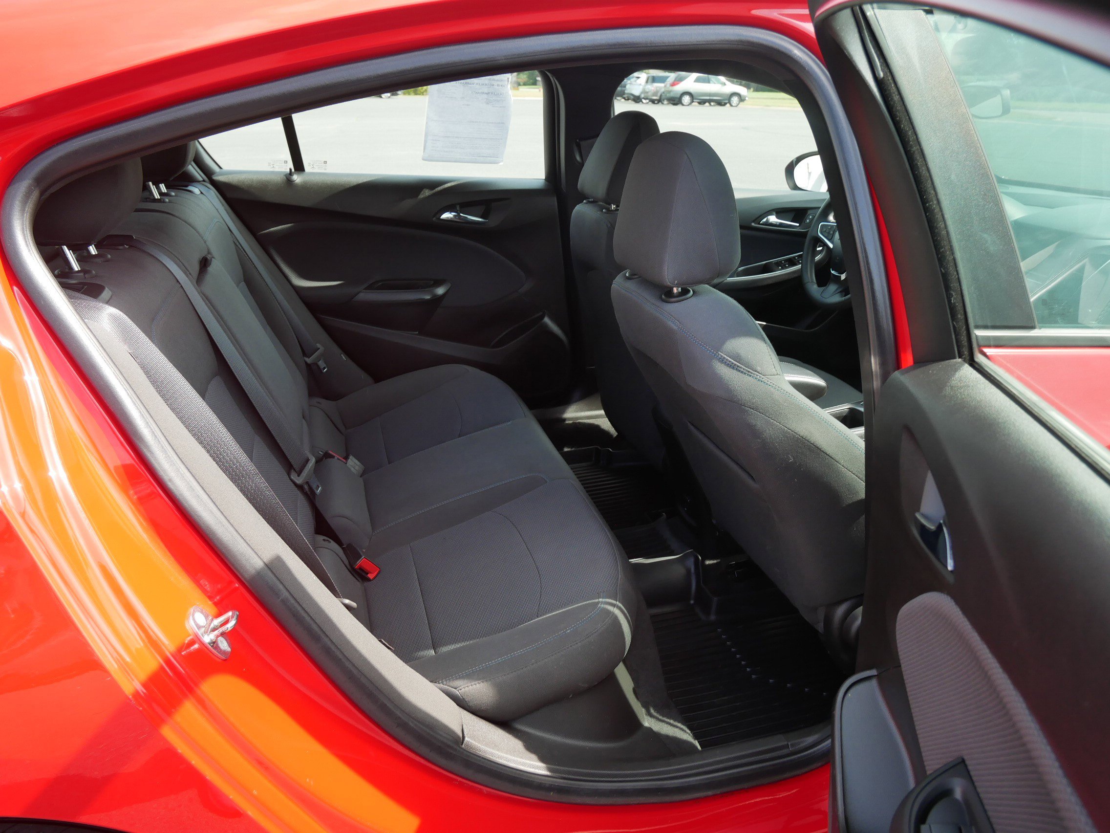 2018 Chevrolet Cruze LT photo 12