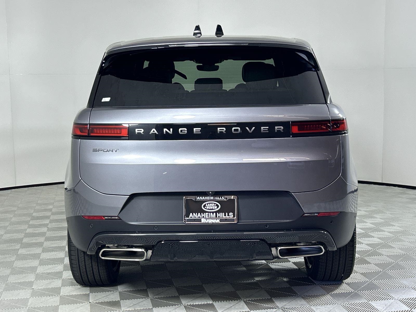 2025 Land Rover Range Rover Sport SE photo 4