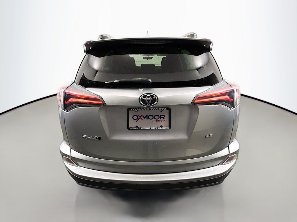 2016 Toyota RAV4 LE photo 23