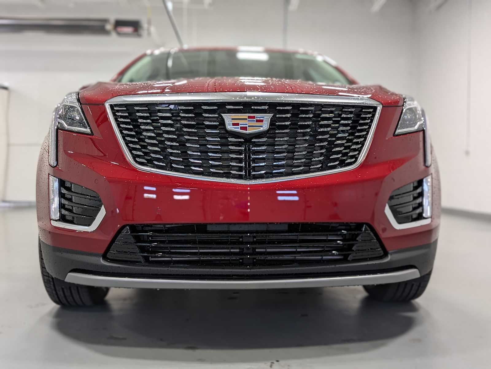 2025 Cadillac XT5 Premium Luxury photo 2