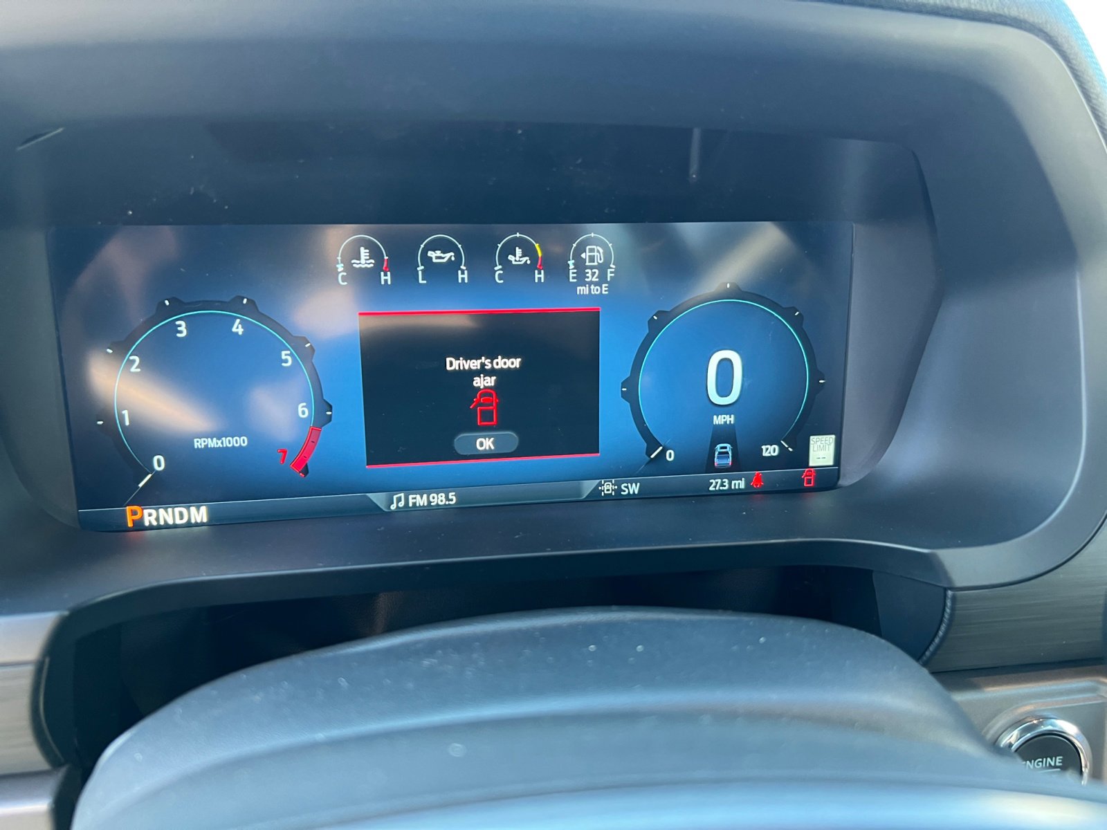 2025 Ford F-150 XLT photo 11