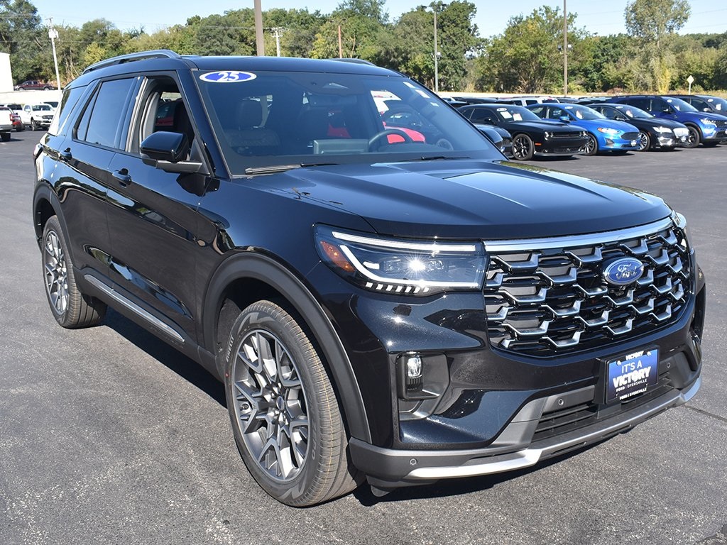 2025 Ford Explorer Platinum photo 12
