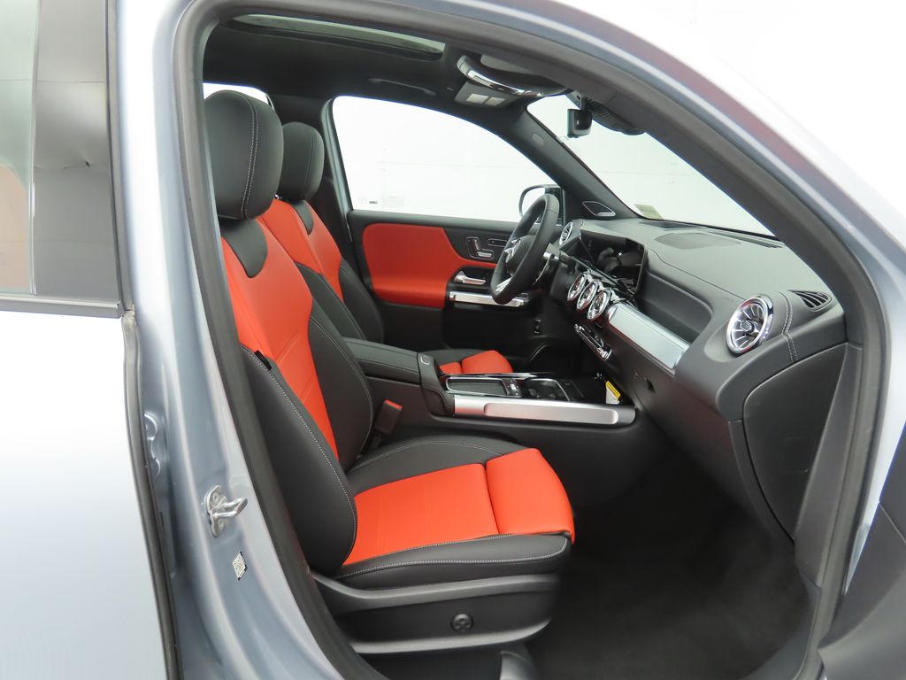 2026 Mercedes Benz GLB 35 AMG 4MATIC photo 20