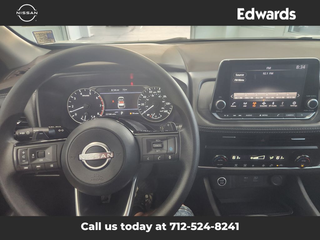 2023 Nissan Rogue SV photo 17