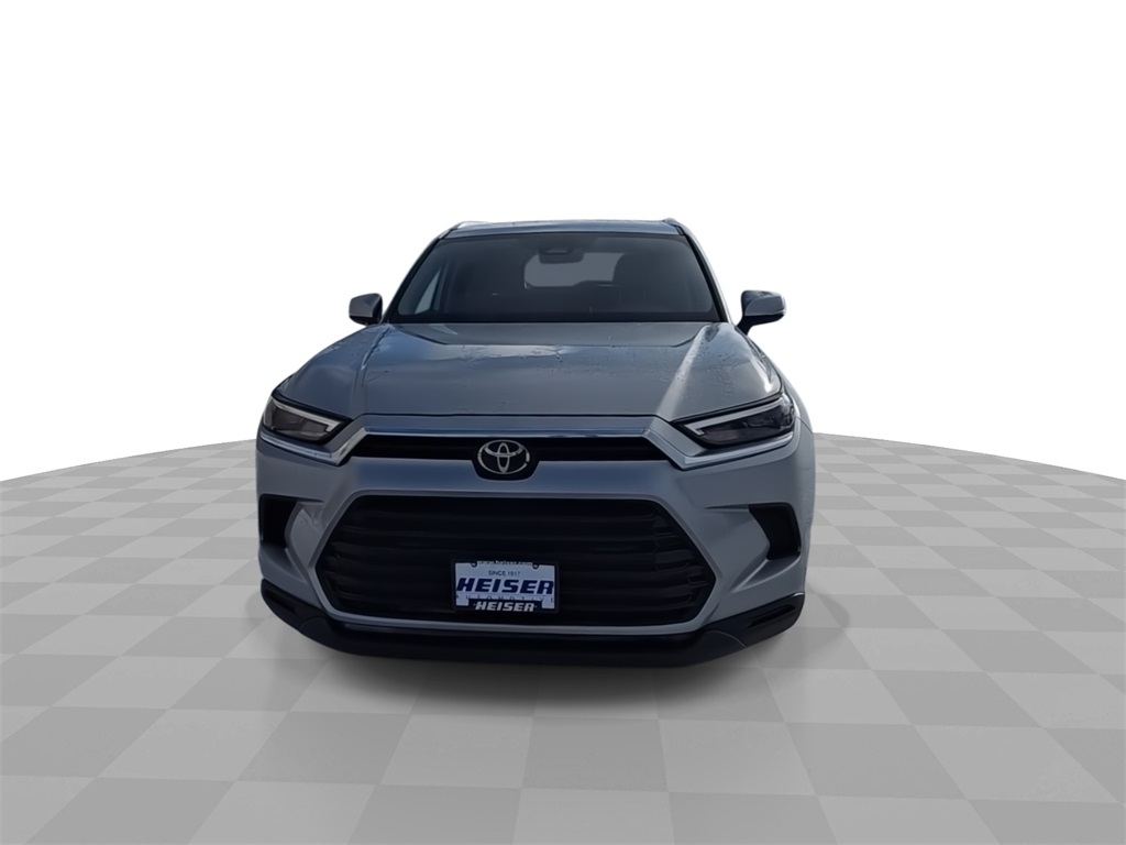 2025 Toyota Grand Highlander XLE photo 2