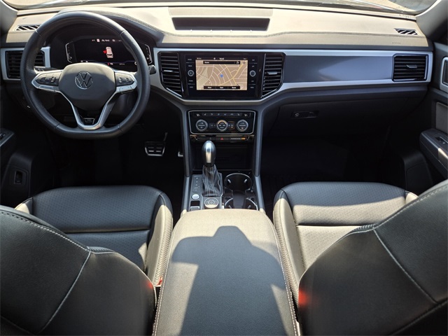 2022 Volkswagen Atlas Cross Sport V6 SEL R-Line photo 6