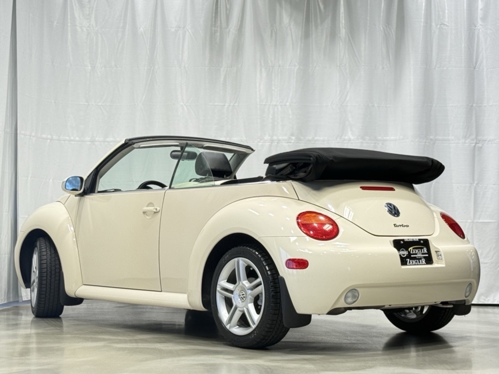 2005 Volkswagen Beetle Convertible GLS photo 15