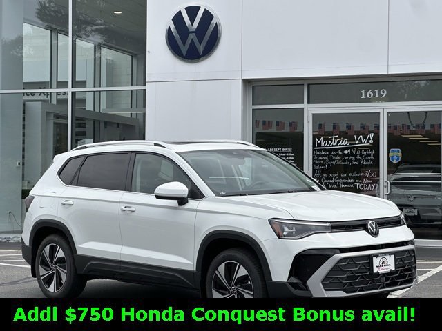 2025 Volkswagen Taos SE's photo
