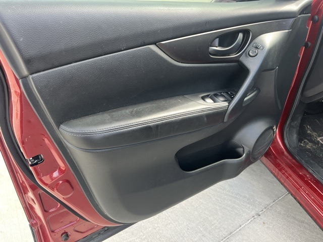 2022 Nissan Rogue Sport S photo 10
