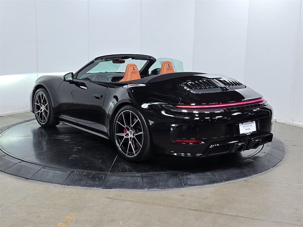 2026 Porsche 911 4 GTS photo 9