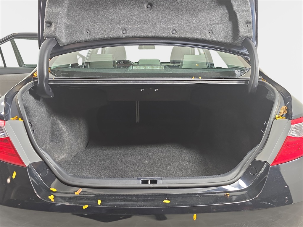 2015 Toyota Camry XSE photo 10