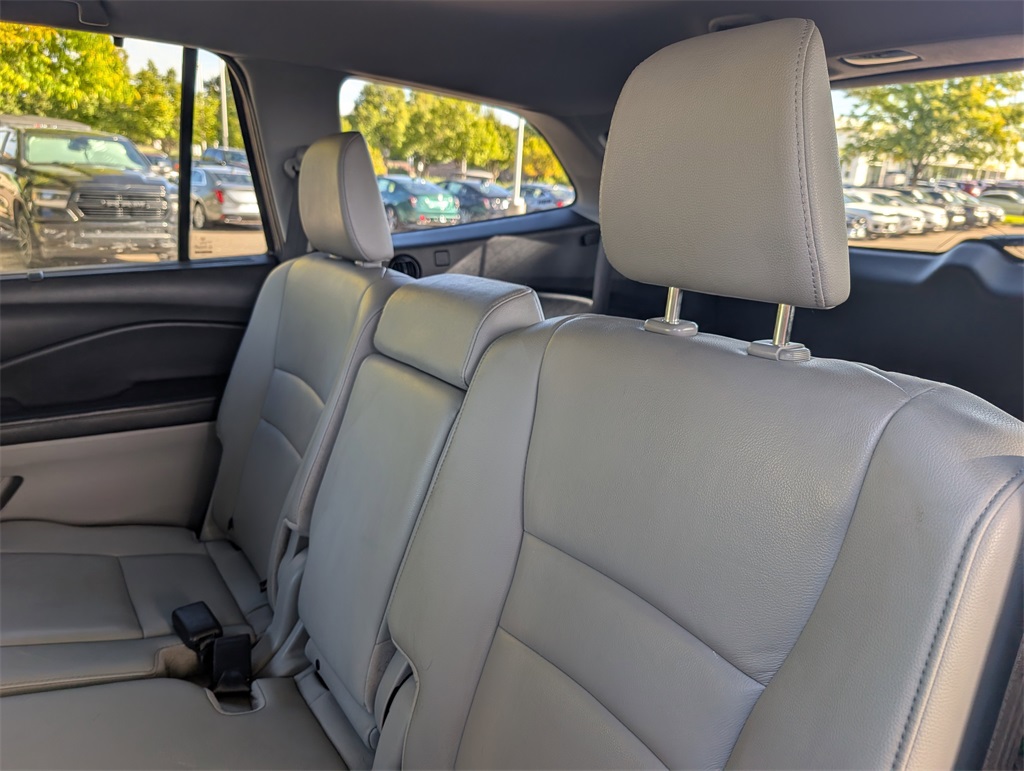 2019 Honda Pilot EX-L photo 16