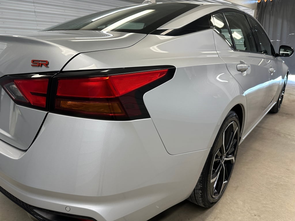 2023 Nissan Altima 2.5 SR photo 22