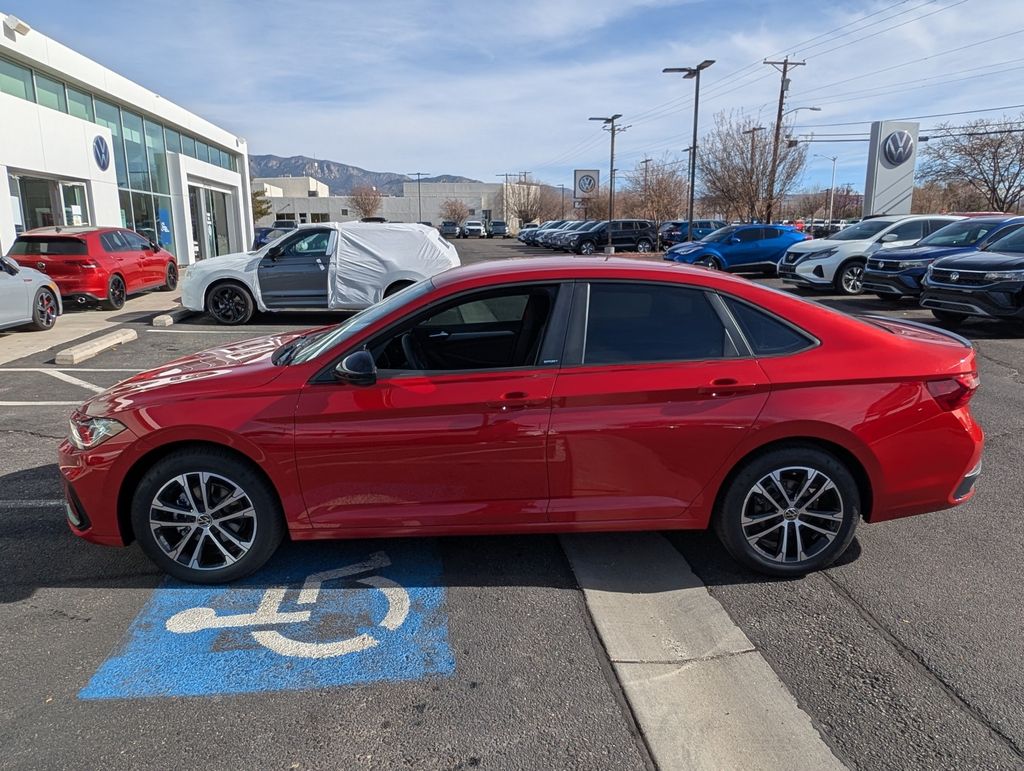 2025 Volkswagen Jetta 1.5T Sport photo 6