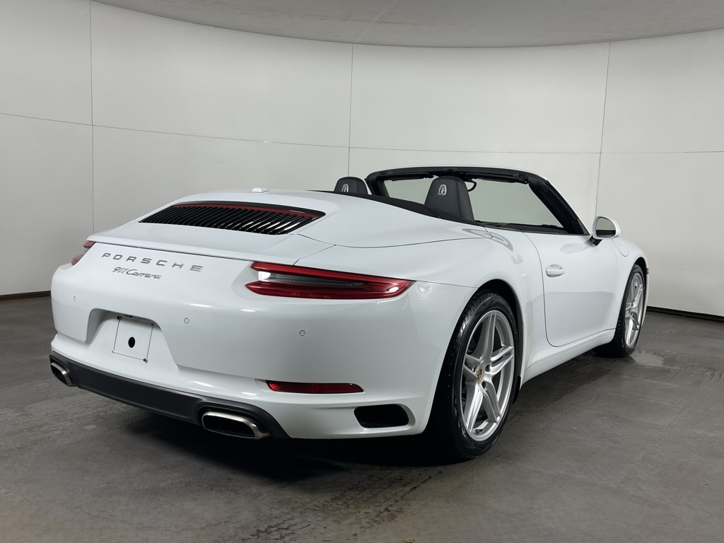 2017 Porsche 911 Cabriolet photo 16