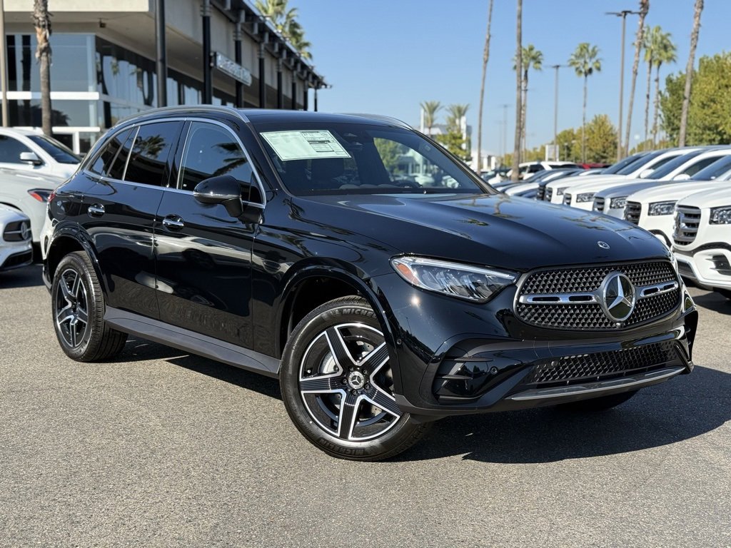2026 Mercedes-Benz GLC Base's photo