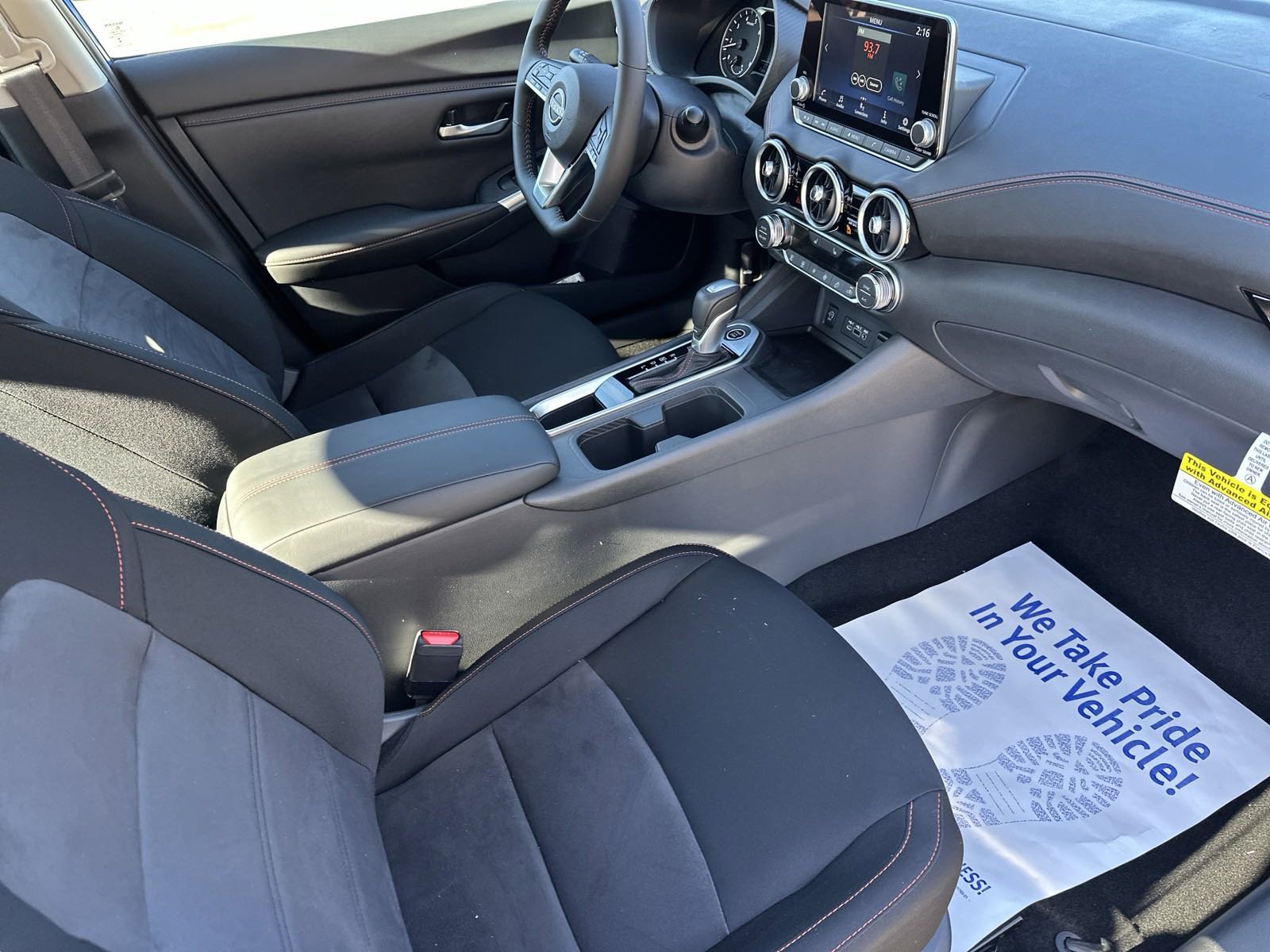 2025 Nissan Sentra SR photo 14