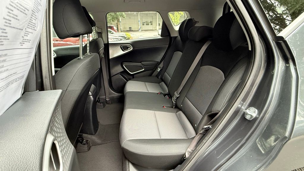 2024 Kia Soul LX photo 11