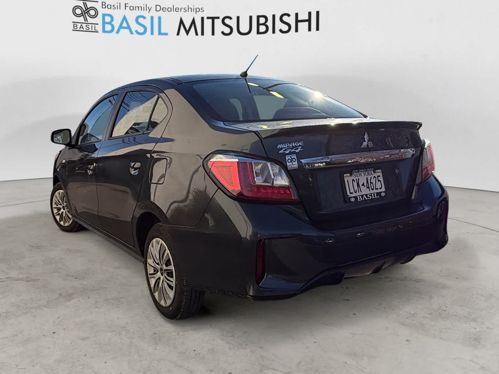 2024 Mitsubishi Mirage G4 ES photo 3