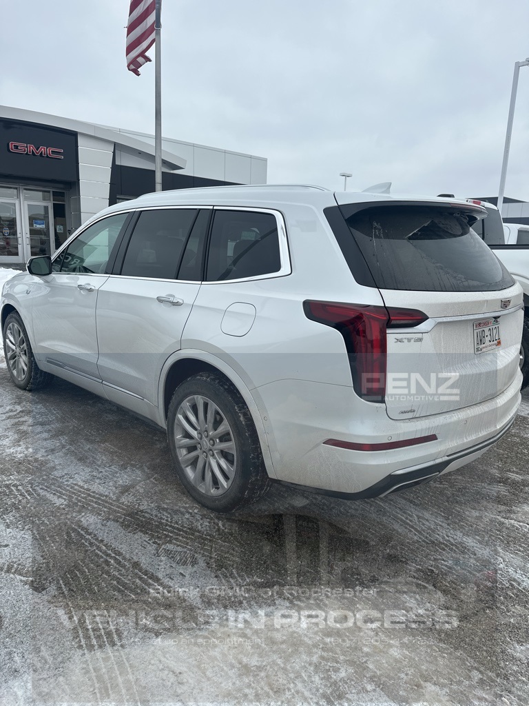Used 2022 Cadillac XT6 Premium Luxury with VIN 1GYKPDRS5NZ123189 for sale in Rochester, Minnesota