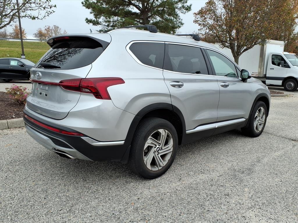 2022 Hyundai Santa Fe SEL photo 2