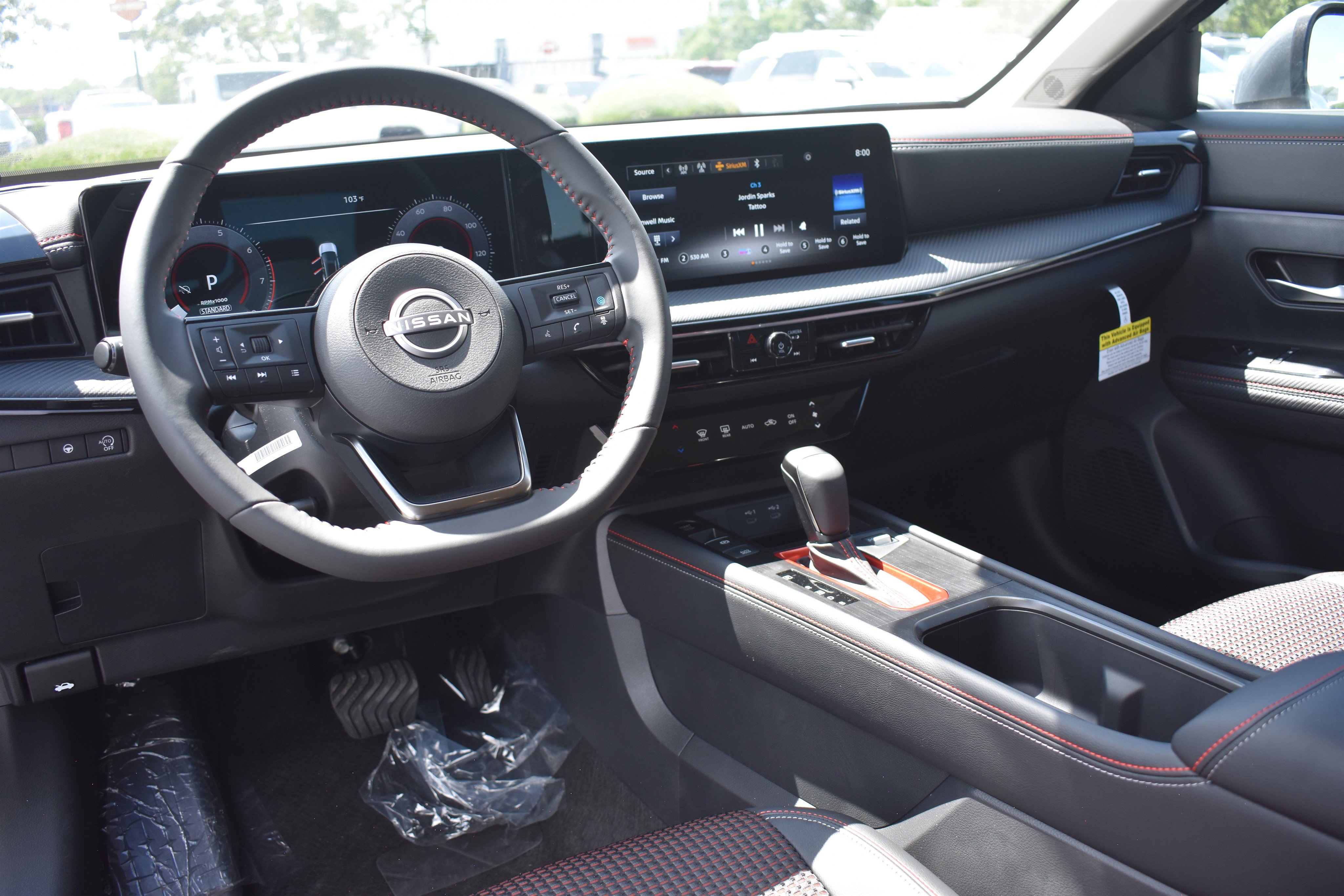 2025 Nissan Kicks SR photo 4