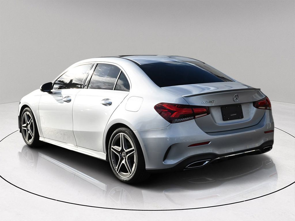 2022 Mercedes Benz A 220 photo 2