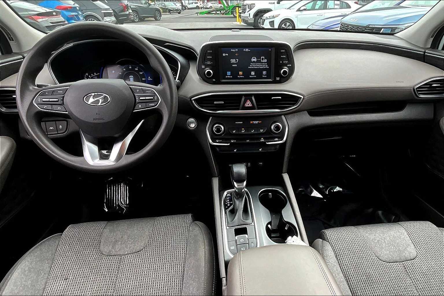 2020 Hyundai Santa Fe SEL photo 12