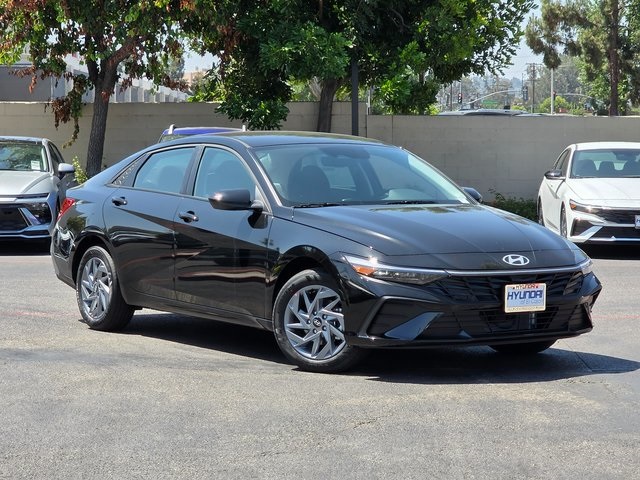 New 2025 Black Hyundai Blue image 2