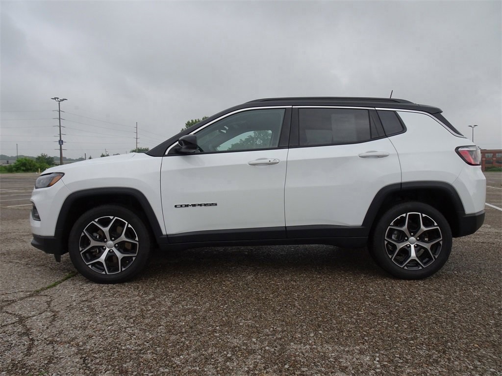 2024 Jeep Compass Limited photo 2