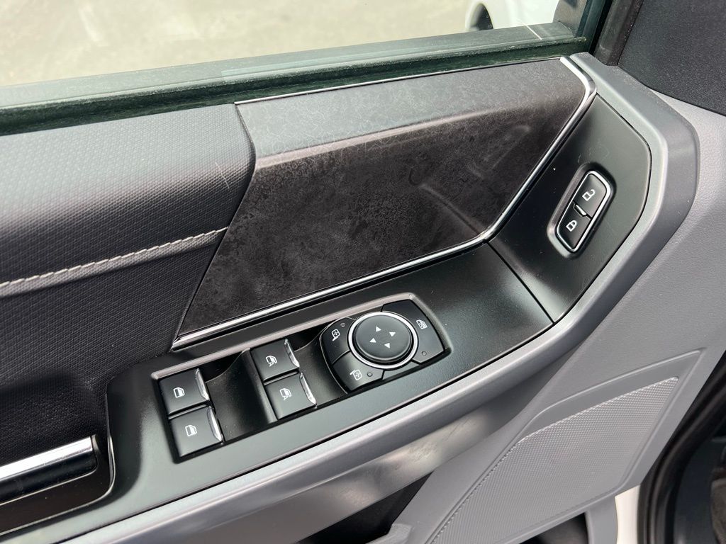 2024 Ford F-150 XLT photo 13