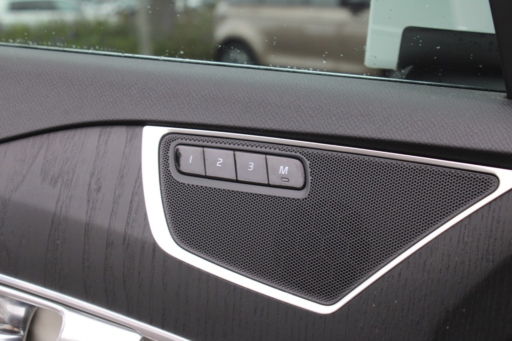 2020 Volvo XC90 T5 Momentum photo 9