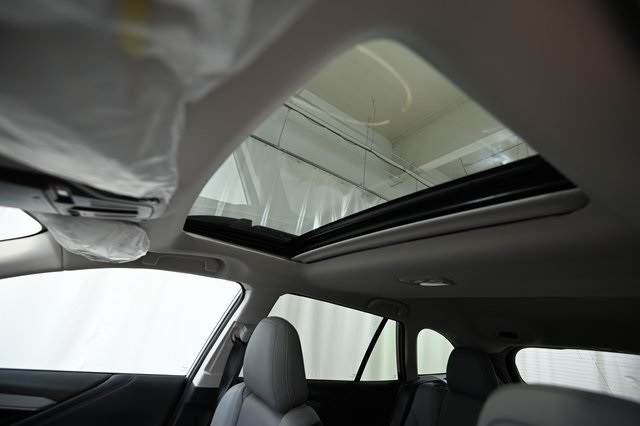 2025 Subaru Outback Limited photo 15