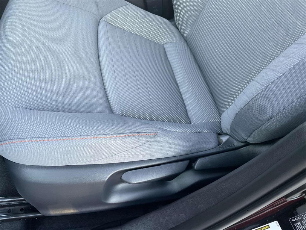 2025 Toyota Corolla SE photo 19