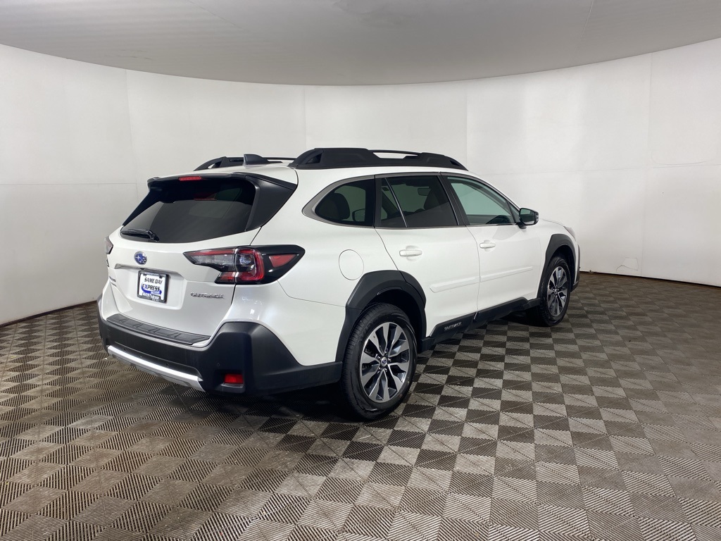 2023 Subaru Outback Limited photo 3